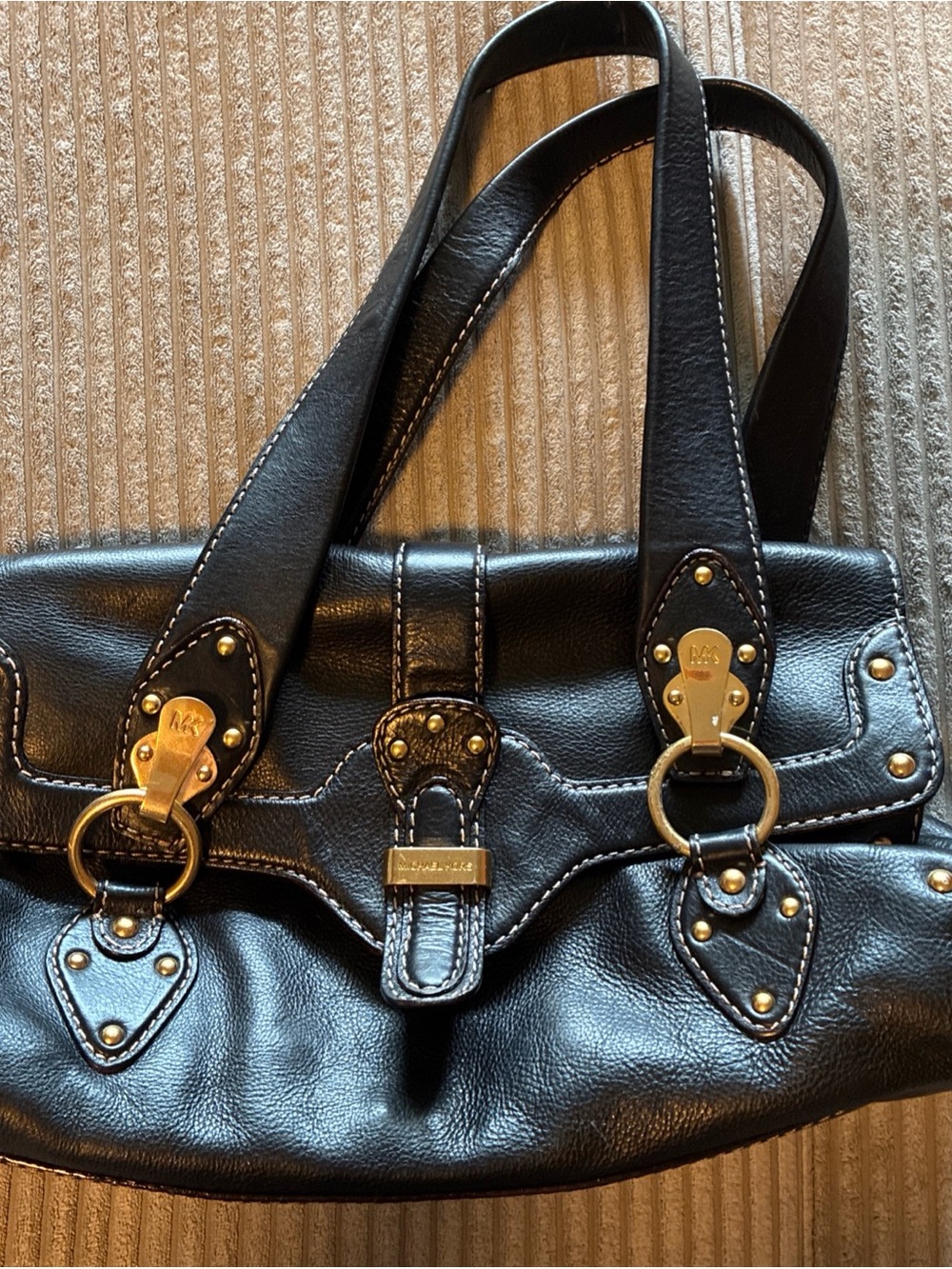 Black Leather Shoulder Bag with Gold Hardware - Michael Kors